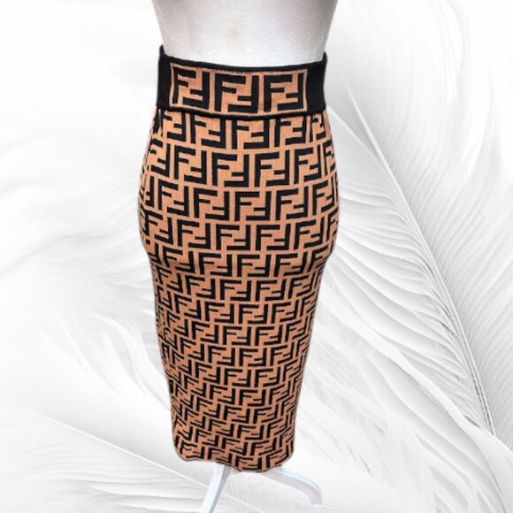 New Women’s Beige And Black Knit Bodycon Midi Skirt Geometric Pattern Size: S - Picture 3 of 10
